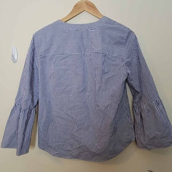 J. Crew Striped Bell Sleeve Popover Blue & Whiye V neck Blouse Size 6 - Picture 4 of 4